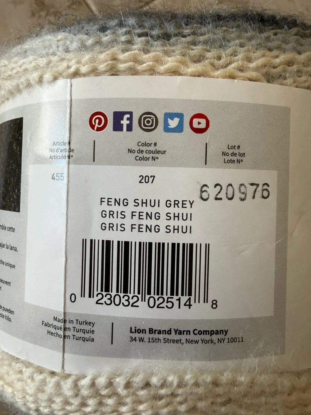 Lion Brand Shawl In A Cake Mantilla Pastel Yarn - Cream & Gray - Feng Shui Grey